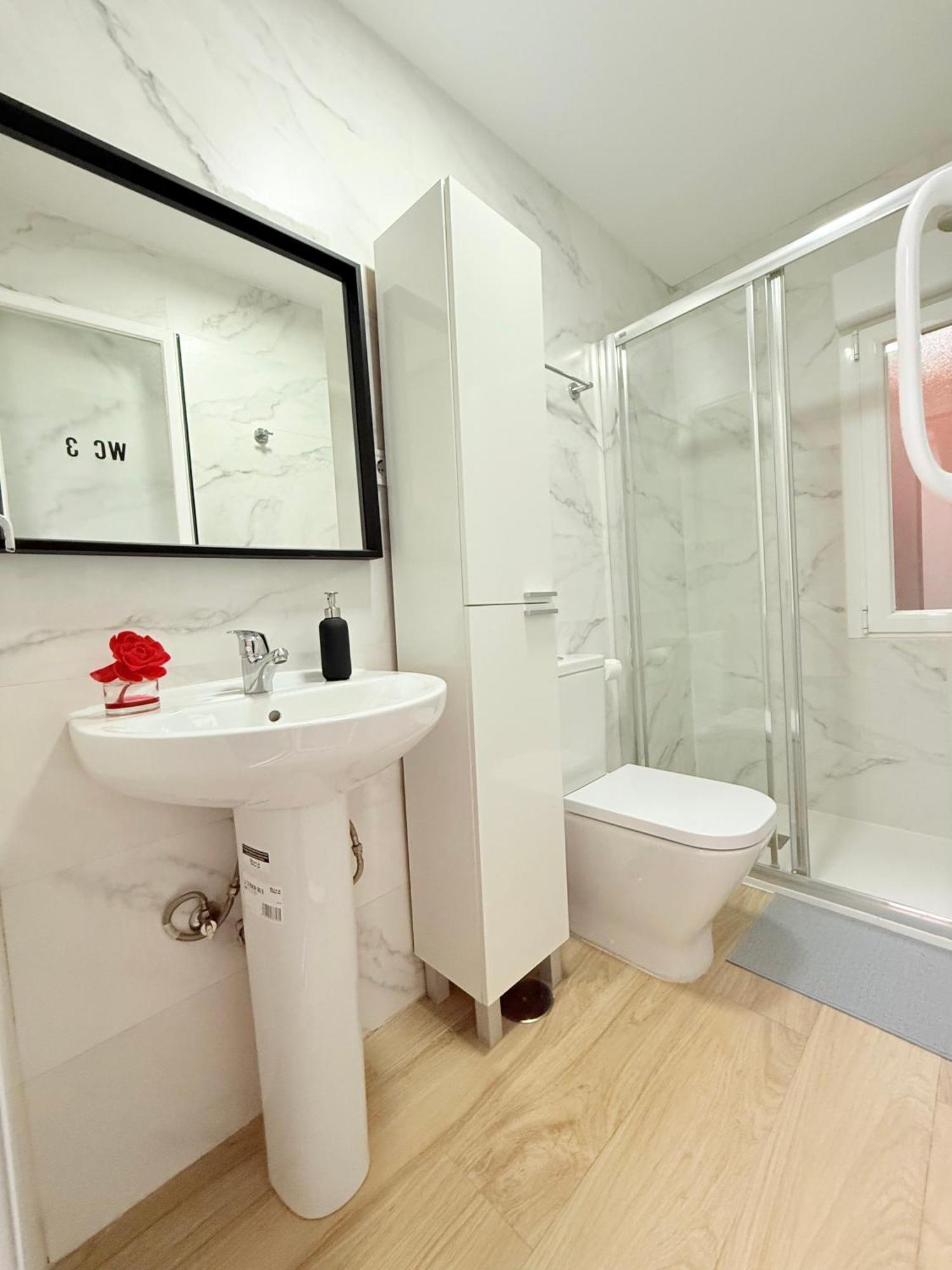 Rosa Rooms, Habitacion Con Bano Privado Pozuelo de Alarcon Ngoại thất bức ảnh